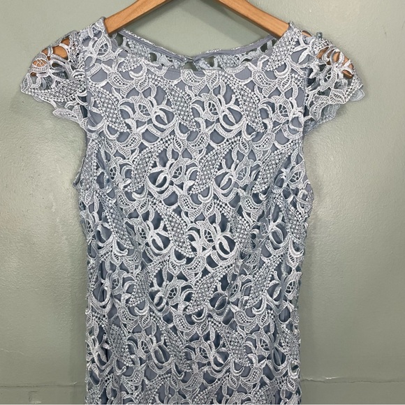 Alice + Olivia Clover Laced Mini Dress Baby Blue Back Cutout Cocktail Size 4 - Picture 5 of 11